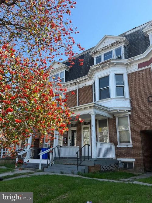42 E Cottage Place, YORK, PA, 17401 | Card Image