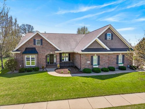 1642 Bellewood Dr, WAUNAKEE, WI, 53597-2362 | Card Image