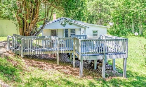 1118 Stamey Branch Rd, Newland, NC, 28657-8616 | Card Image