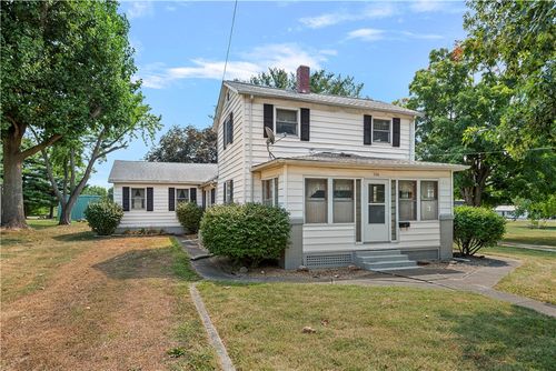306 S Pine St, Pana, IL, 62557-1682 | Card Image