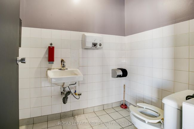 607 Niagara Blvd, Home with 0 bedrooms, 2 bathrooms and 6 parking in Fort Erie ON | Image 13