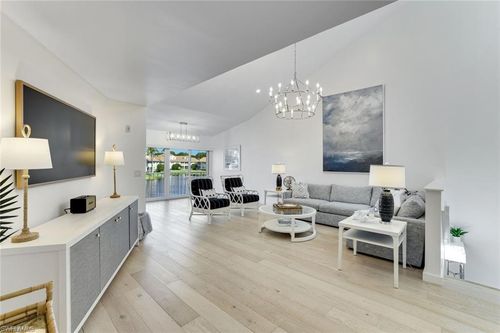 apt-m4-8345 Excalibur Cir, NAPLES, FL, 34108-7738 | Card Image