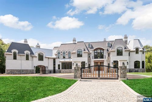 19 Rio Vista Dr, Alpine, NJ, 07620-1027 | Card Image