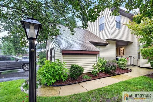 5b-5 Hillsborough Dr, Monroe, NJ, 08831-4746 | Card Image