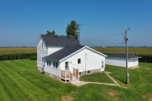 394 E 3000 North Rd, Clifton, IL, 60927-7143 | Card Image