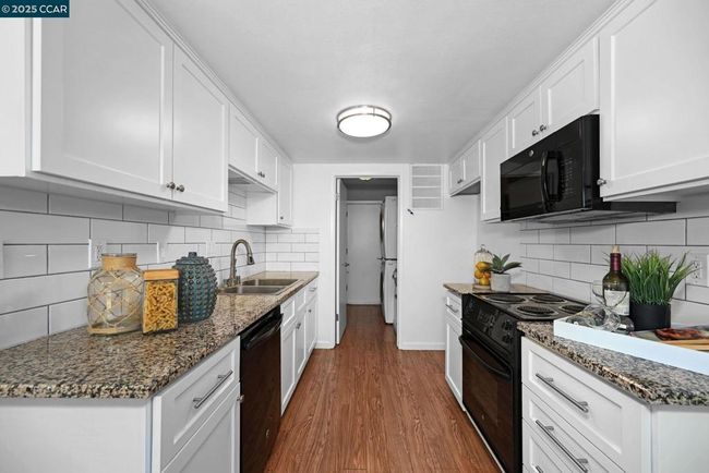 761 Pine St, Townhouse with 3 bedrooms, 2 bathrooms and 1 parking in Livermore CA | Image 8