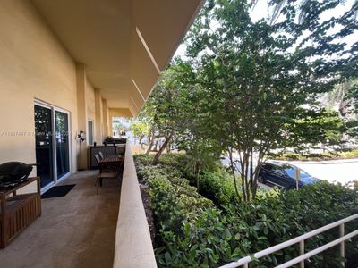 L04 - 2501 S Ocean Dr, Condo with 1 bedrooms, 1 bathrooms and null parking in Hollywood FL | Image 3