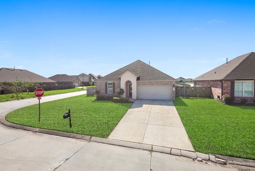 744 Lakeshore Village Dr, Slidell, LA, 70461-6600 | Card Image