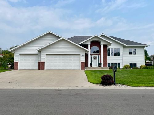 1410 Mendenhall Ave, Breckenridge, MN, 56520-1831 | Card Image