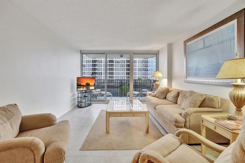 522-525 N Ocean Blvd, Pompano Beach, FL, 33062-4640 | Card Image