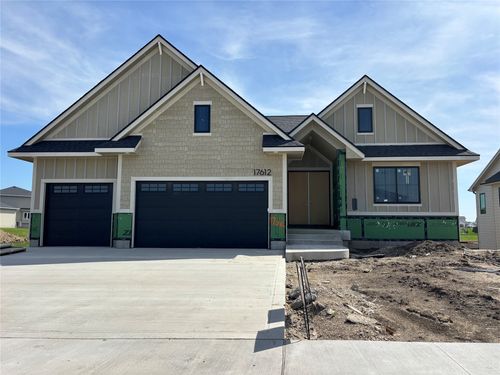 17612 Oakwood Dr, Urbandale, IA, 50263-6212 | Card Image