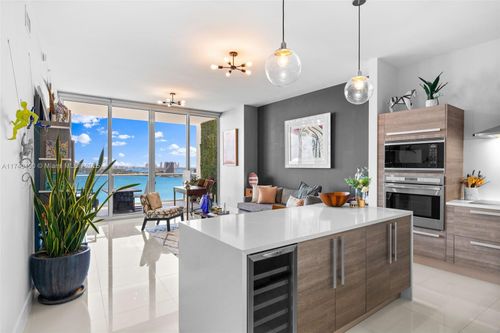 apt-1708-2020 N Bayshore Dr, Miami, FL, 33137-5164 | Card Image