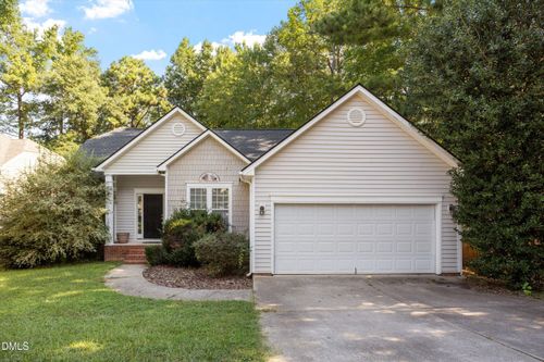 1004 Creek Haven Dr, Holly Springs, NC, 27540-8318 | Card Image