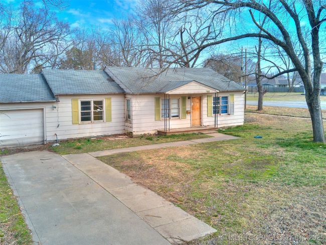 102 N Hayden St, House other with 3 bedrooms, 1 bathrooms and null parking in Chouteau OK | Image 31