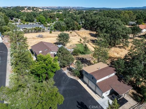 553 Well Rd, Templeton, CA, 93465-8456 | Card Image