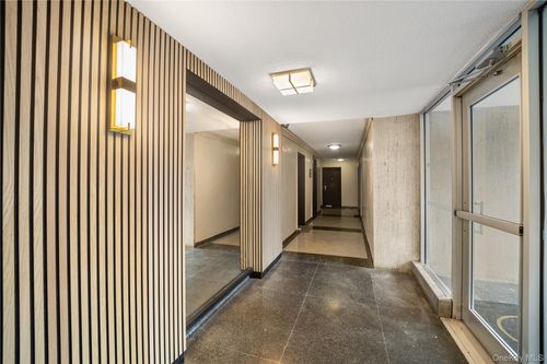 apt-6c-75-15 210th St, Oakland Gardens, NY, 11364-3256 | Card Image