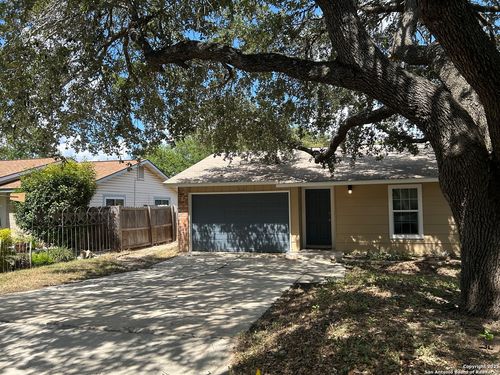 112 Meadow Dr, Converse, TX, 78109-2508 | Card Image