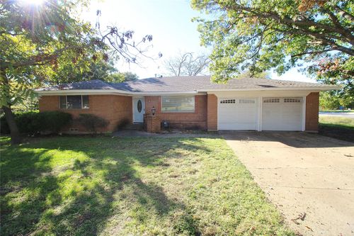 111 S 1st St, Midlothian, TX, 76065-3101 | Card Image