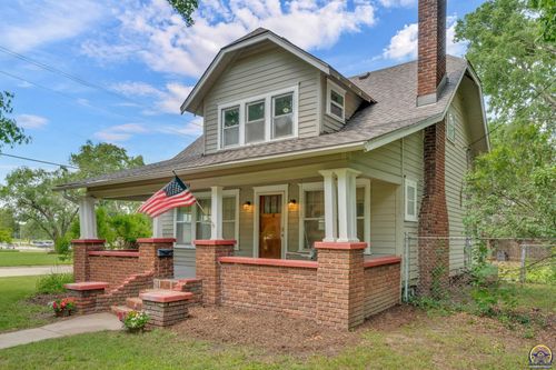 3324 Sw Front St, Topeka, KS, 66606 | Card Image