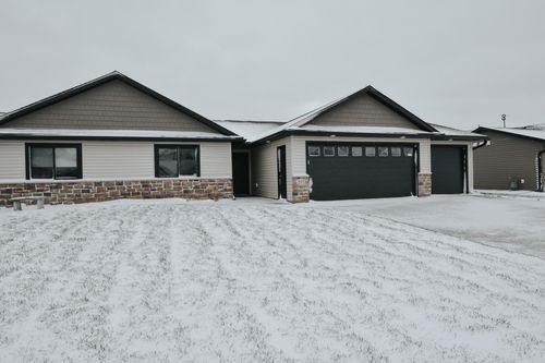 311 11th St, Goodhue, MN, 55027-5072 | Card Image