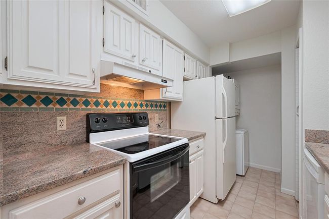APT-117 - 4001 Nasa Pkwy, Townhouse with 1 bedrooms, 1 bathrooms and null parking in El Lago TX | Image 9