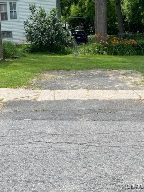 409 Prospect St, Watertown, NY, 13601-2448 | Card Image