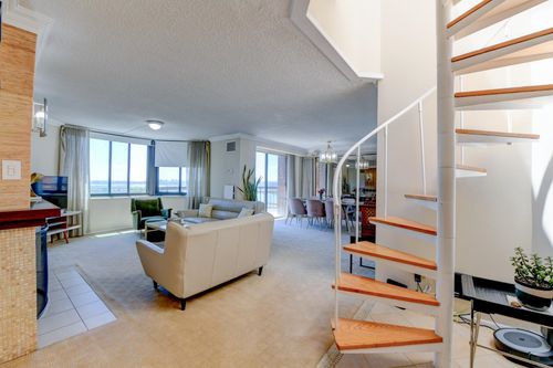 1528-1528 Harmon Cove Tower, Secaucus, NJ, 07094-1765 | Card Image