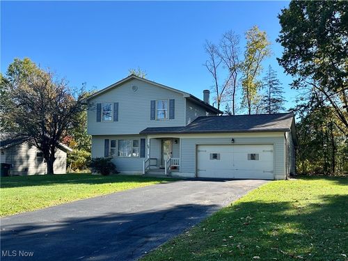 4651 Warwick Dr S, Canfield, OH, 44406-9271 | Card Image