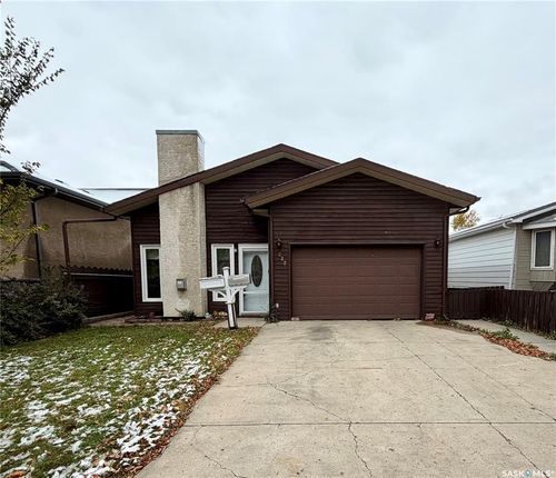 222 Angus St, Regina, SK, S4R3K4 | Card Image