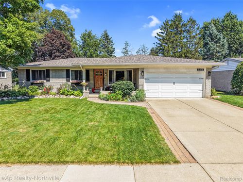 5166 Dayton Dr, Troy, MI, 48085-4051 | Card Image