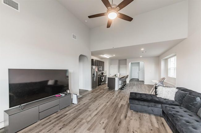 Family Room | Image 8
