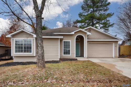 105 Oakline Dr, Madison, AL, 35757-6809 | Card Image