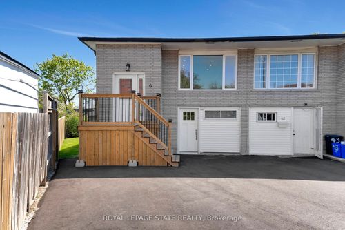 41 Yeoville Crt, Hamilton, ON, L9C5W4 | Card Image
