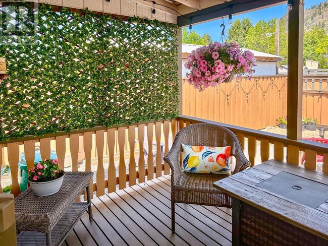611 Gertrude St, House other with 3 bedrooms, 2 bathrooms and 4 parking in Midway BC | Image 29