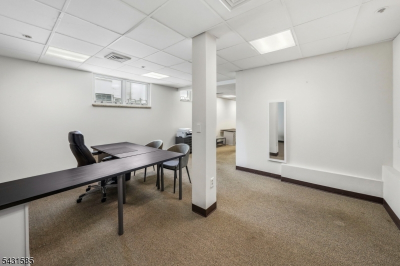 Commercial Lease in Morristown Town 4