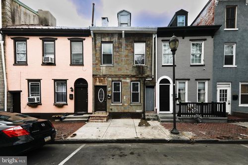 230 S 4th St, READING, PA, 19602-1804 | Card Image