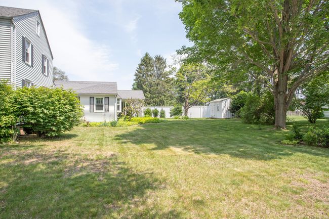 62 Lynde St, House other with 4 bedrooms, 2 bathrooms and 4 parking in Old Saybrook CT | Image 8