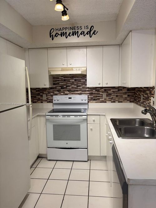 apt-112-5510 61st St, Coconut Creek, FL, 33073-2506 | Card Image