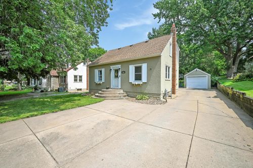 1918 Flandrau St, Maplewood, MN, 55109-4625 | Card Image