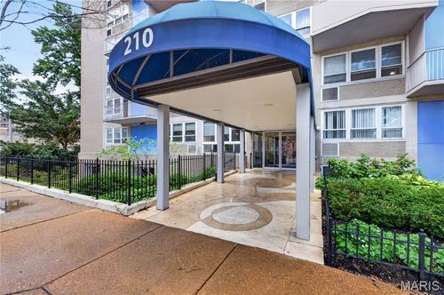 805-210 N 17th Street, St Louis, MO, 63103 | Card Image