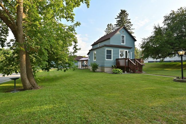 FRONT AND SIDE EXTERIOR | Image 22