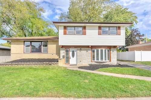 17061 Evans Dr, South Holland, IL, 60473-3439 | Card Image