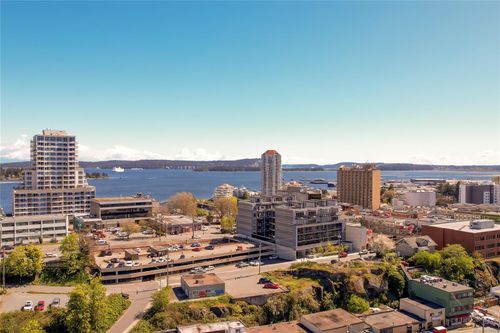 310-91 Chapel St, Nanaimo, BC, V9R0J3 | Card Image