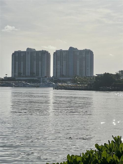 apt-1610-1900 Purdy Ave, Miami Beach, FL, 33139-1491 | Card Image