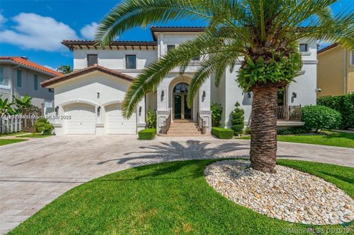16433 Ne 31st Ave, North Miami Beach, FL, 33160-4107 | Card Image