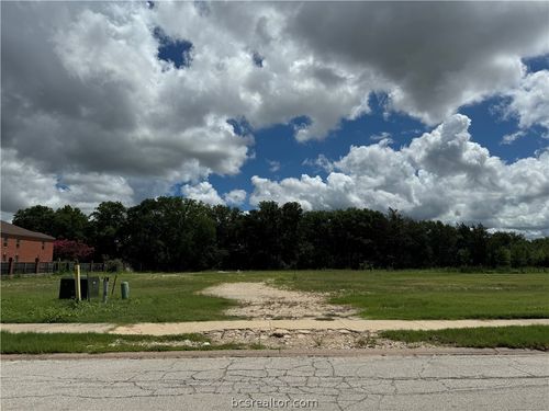 1604 Bennett St, Bryan, TX, 77802-1426 | Card Image