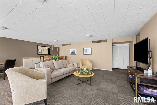 5B - 1337 21 St Ave, Condo with 2 bedrooms, 2 bathrooms and null parking in Rock Island IL | Image 25