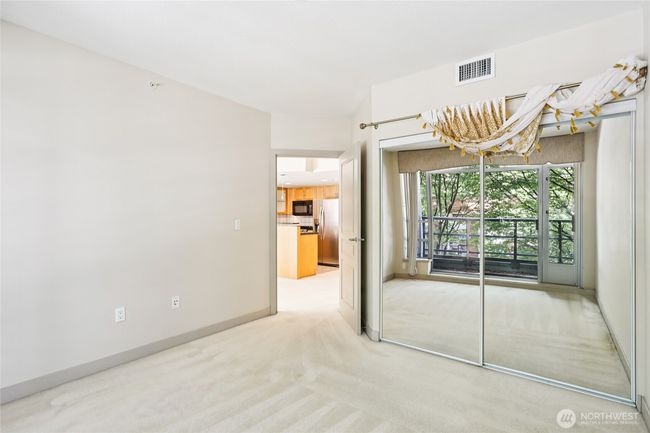 APT-205 - 2929 1 St Ave, Condo with 1 bedrooms, 1 bathrooms and 1 parking in Seattle WA | Image 20
