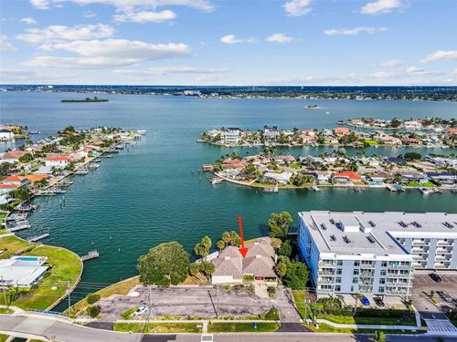 425 Island Way, Clearwater, FL, 33767-2139 | Card Image