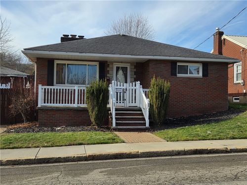 206 8th Ave, Butler, PA, 16001-5644 | Card Image